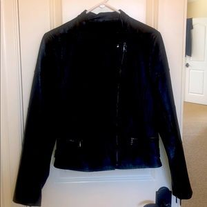 Size medium leather jacket perfect condition
